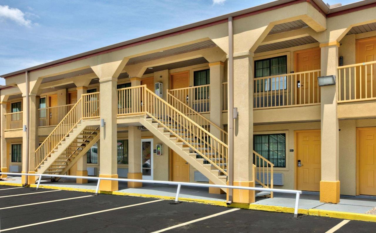 Super 8 By Wyndham Palestine Tx Hotel Luaran gambar